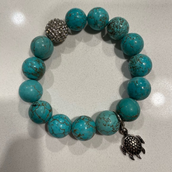 Turquoise Beaded Bracelet With Turtle Charm & Faux Diamond Bead - Picture 2 of 6